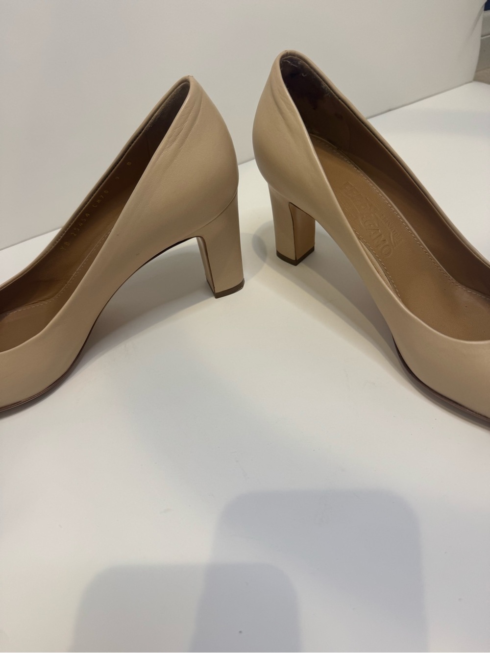 Salvatore Ferragamo Beige Flats with Rose Gold Toe and Gold Plaque - Picture 5 of 8